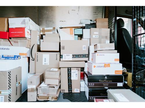 コロナでＥＣ需要が高まる中、年末の配送がひっ迫する恐れも（写真はイメージ）